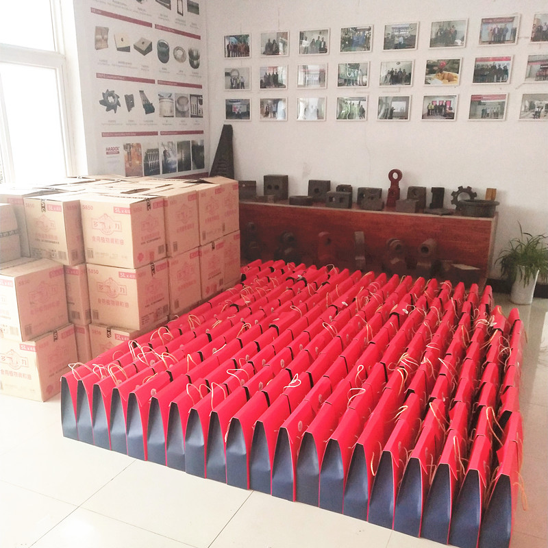 迎中秋，發(fā)禮品！洛陽順祥祝大家中秋節(jié)快樂！